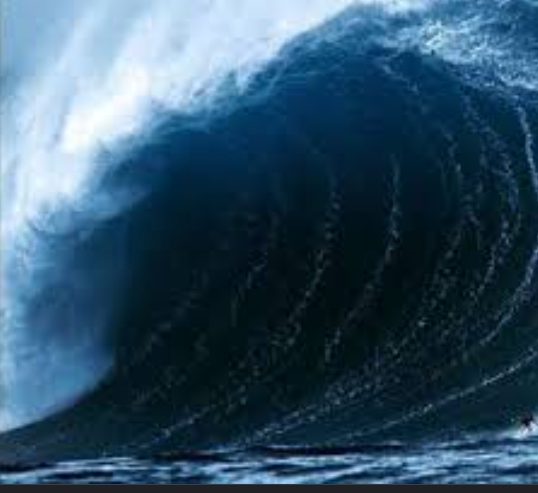 К чему снится шторм волны. Волны убийцы в Бермудском треугольнике. Блуждающие волны в Бермудском треугольнике. Море океан волны шторм ЦУНАМИ.